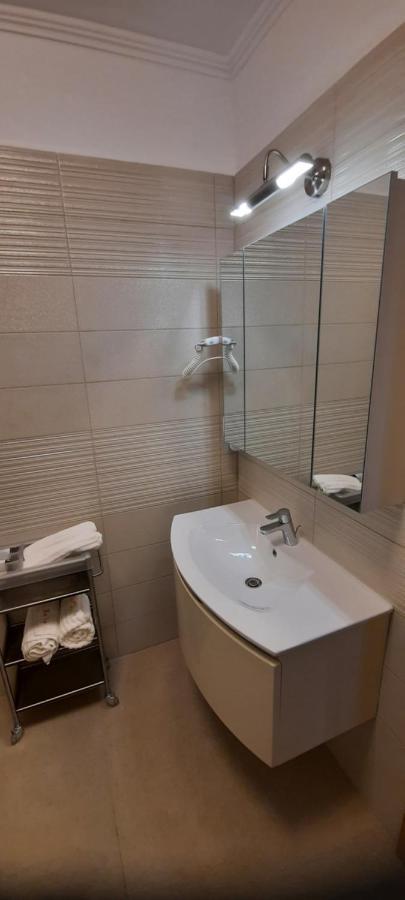 Apart Hotel Victor Mamaia Eksteriør billede